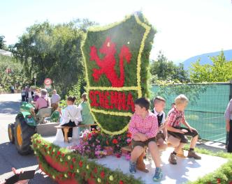 2015_Schenna_Herbstfest Schenna Umzug 012