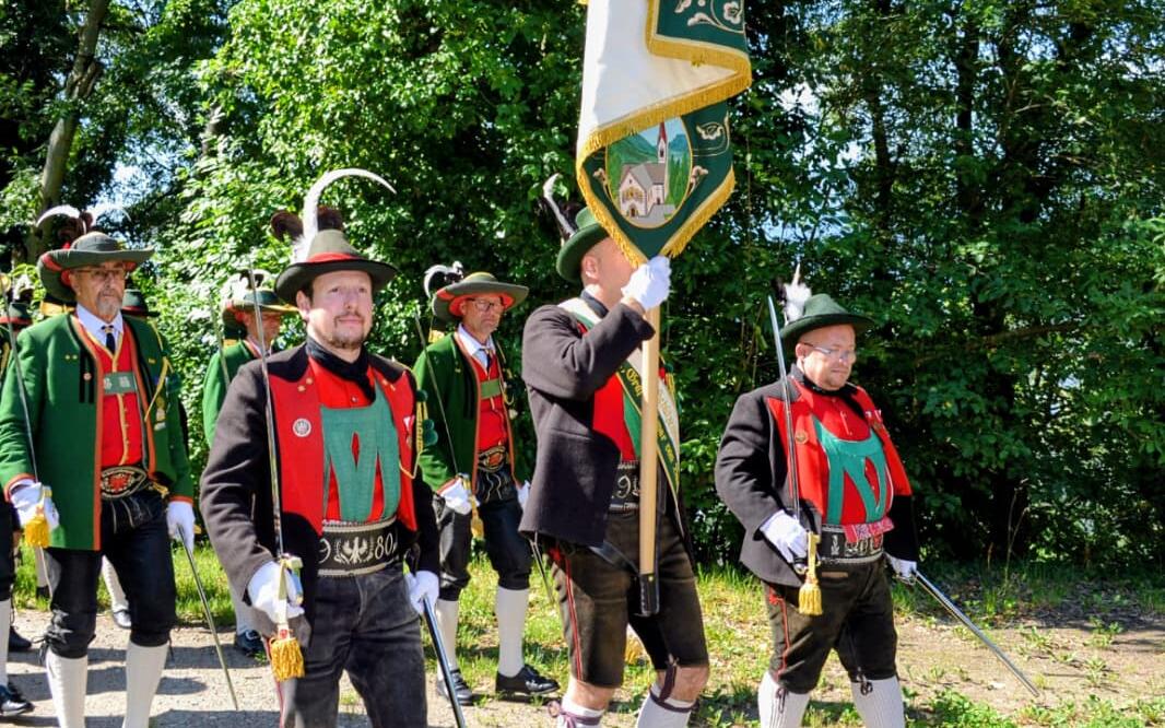 2026_Burgstall Neubeuern_SK Burgstall Fronleichnam Herz Jesu Neubeuern (13)