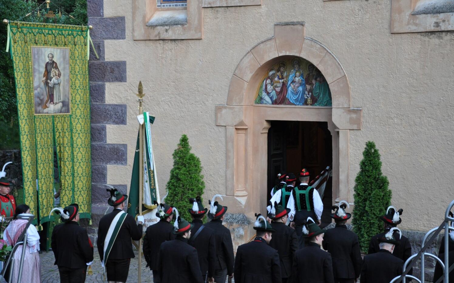 2026_Burgstall Neubeuern_SK Burgstall Fronleichnam Herz Jesu Neubeuern (19)
