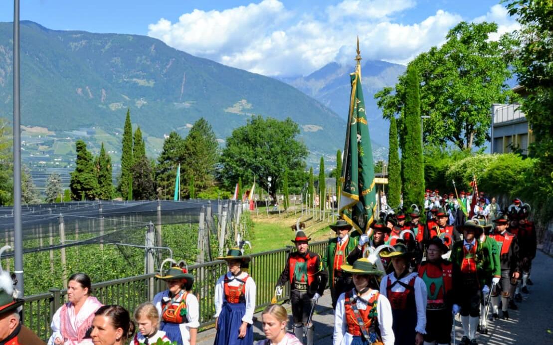 2026_Burgstall Neubeuern_SK Burgstall Fronleichnam Herz Jesu Neubeuern (6)